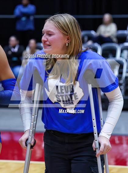 Thumbnail 1 in Bellville vs. Decatur (UIL 4A Volleyball Division I Final) photogallery.