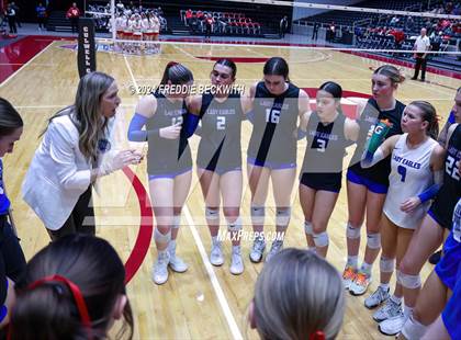 Thumbnail 3 in Bellville vs. Decatur (UIL 4A Volleyball Division I Final) photogallery.