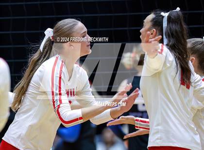 Thumbnail 1 in Bellville vs. Decatur (UIL 4A Volleyball Division I Final) photogallery.