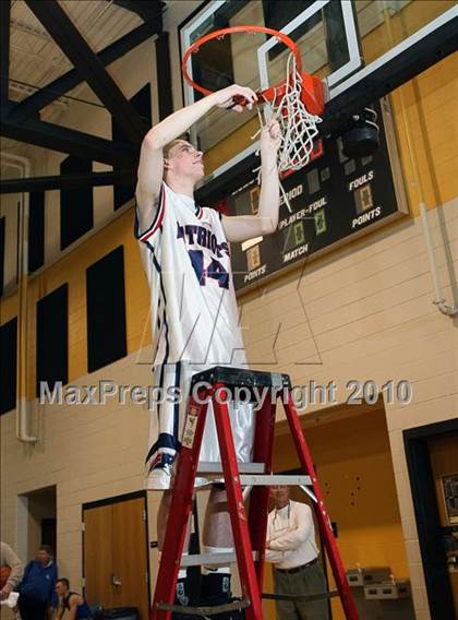 Thumbnail 2 in Sullivan East vs Unicoi County (Region 1 AA Finals) photogallery.