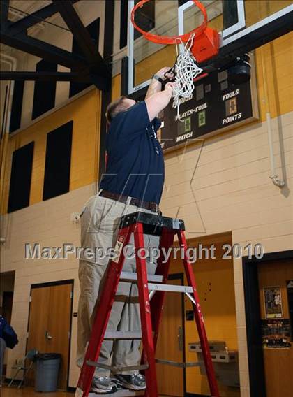 Thumbnail 3 in Sullivan East vs Unicoi County (Region 1 AA Finals) photogallery.
