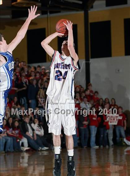 Thumbnail 3 in Sullivan East vs Unicoi County (Region 1 AA Finals) photogallery.