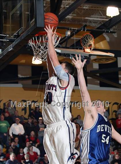 Thumbnail 2 in Sullivan East vs Unicoi County (Region 1 AA Finals) photogallery.