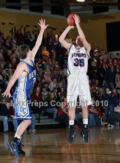 Thumbnail 1 in Sullivan East vs Unicoi County (Region 1 AA Finals) photogallery.