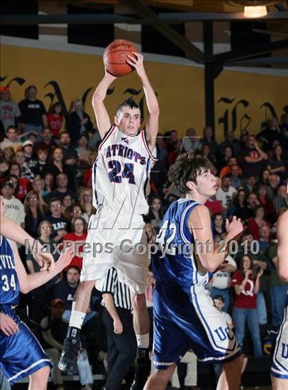 Thumbnail 1 in Sullivan East vs Unicoi County (Region 1 AA Finals) photogallery.
