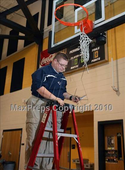 Thumbnail 1 in Sullivan East vs Unicoi County (Region 1 AA Finals) photogallery.