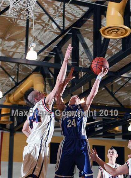 Thumbnail 1 in Sullivan East vs Unicoi County (Region 1 AA Finals) photogallery.