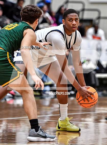 Thumbnail 2 in San Ramon Valley vs. Roosevelt (Damien Classic) photogallery.