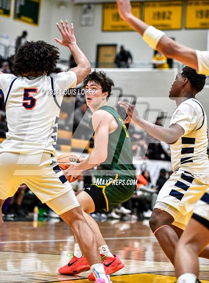Thumbnail 3 in San Ramon Valley vs. Roosevelt (Damien Classic) photogallery.