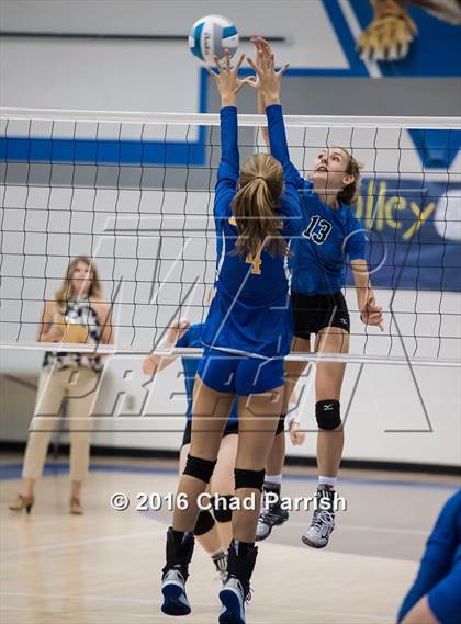 Thumbnail 3 in Brownsboro @ Rains photogallery.