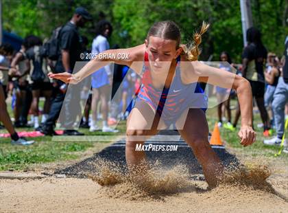 Thumbnail 2 in 5A East Conference Track Meet @ Mountain Home photogallery.