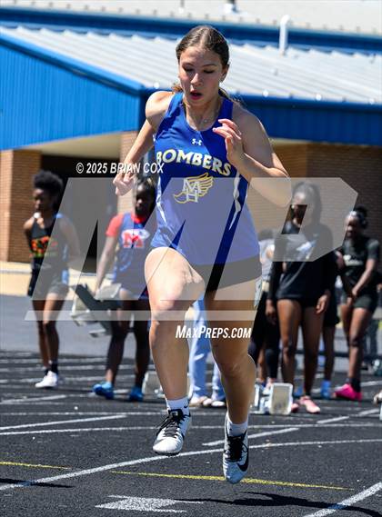 Thumbnail 2 in 5A East Conference Track Meet @ Mountain Home photogallery.