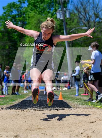 Thumbnail 1 in 5A East Conference Track Meet @ Mountain Home photogallery.