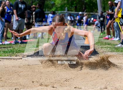 Thumbnail 2 in 5A East Conference Track Meet @ Mountain Home photogallery.