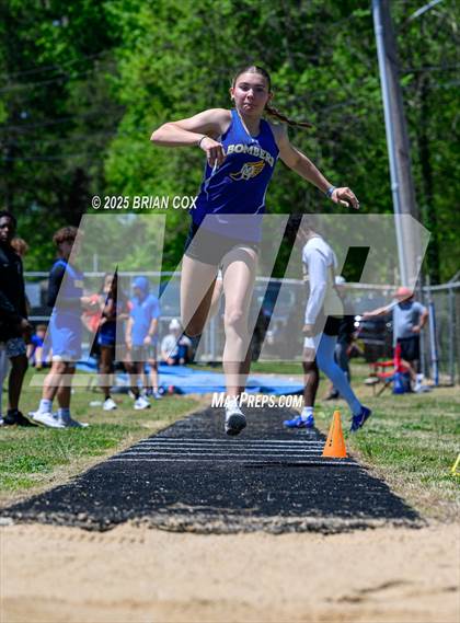 Thumbnail 1 in 5A East Conference Track Meet @ Mountain Home photogallery.