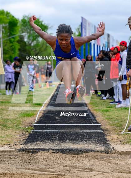 Thumbnail 3 in 5A East Conference Track Meet @ Mountain Home photogallery.