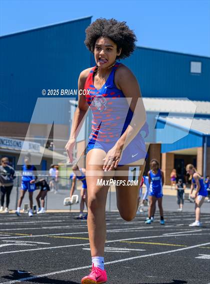 Thumbnail 1 in 5A East Conference Track Meet @ Mountain Home photogallery.