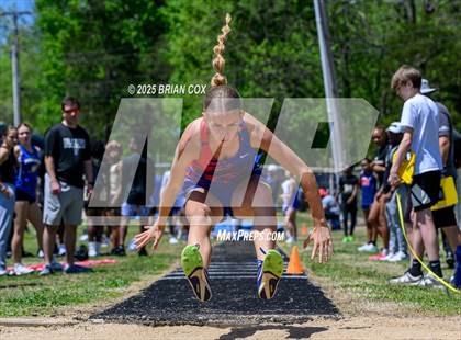 Thumbnail 1 in 5A East Conference Track Meet @ Mountain Home photogallery.