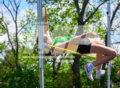 Thumbnail 3 in 5A East Conference Track Meet @ Mountain Home photogallery.