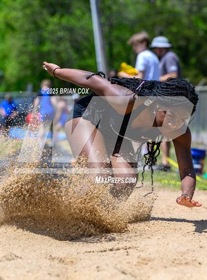 Thumbnail 3 in 5A East Conference Track Meet @ Mountain Home photogallery.