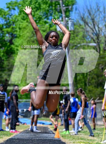 Thumbnail 3 in 5A East Conference Track Meet @ Mountain Home photogallery.