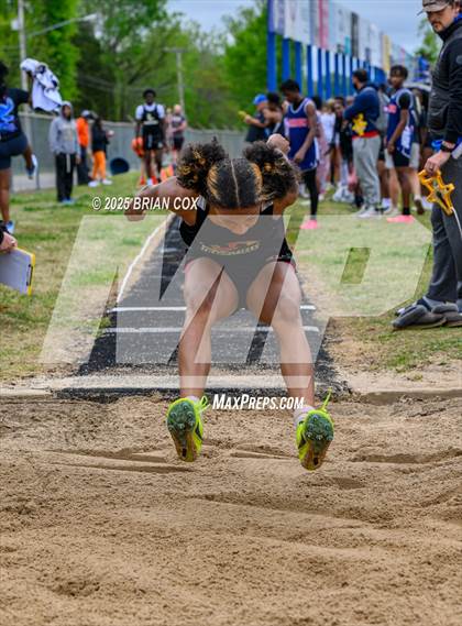 Thumbnail 1 in 5A East Conference Track Meet @ Mountain Home photogallery.