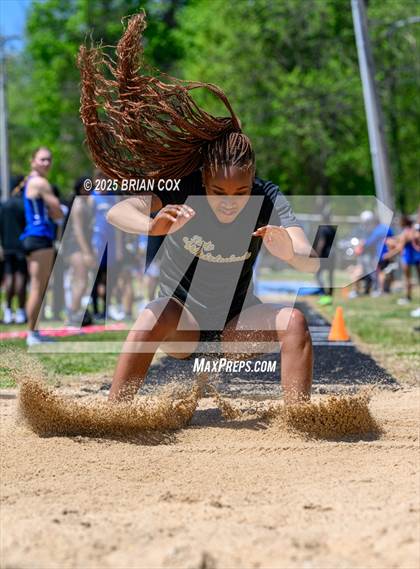 Thumbnail 1 in 5A East Conference Track Meet @ Mountain Home photogallery.