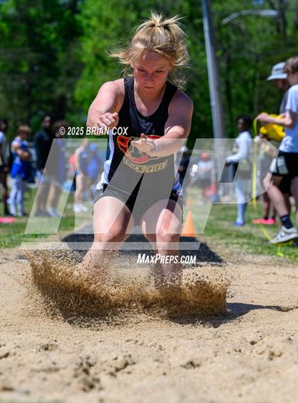 Thumbnail 3 in 5A East Conference Track Meet @ Mountain Home photogallery.
