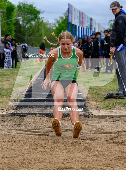 Thumbnail 1 in 5A East Conference Track Meet @ Mountain Home photogallery.