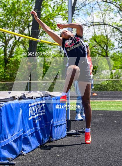 Thumbnail 3 in 5A East Conference Track Meet @ Mountain Home photogallery.