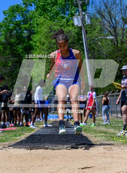 Thumbnail 3 in 5A East Conference Track Meet @ Mountain Home photogallery.