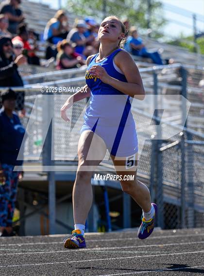 Thumbnail 2 in 5A East Conference Track Meet @ Mountain Home photogallery.