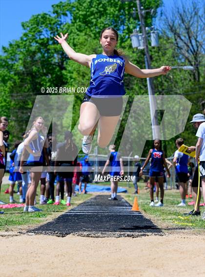 Thumbnail 3 in 5A East Conference Track Meet @ Mountain Home photogallery.