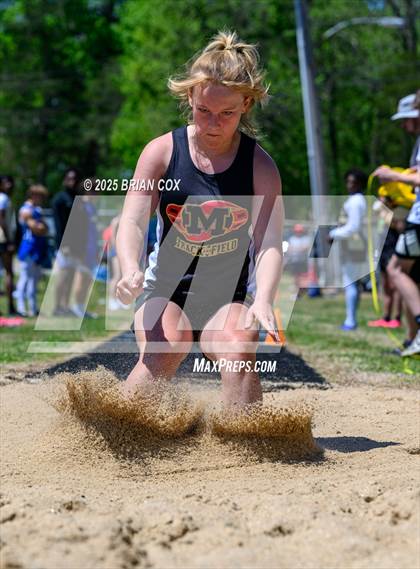 Thumbnail 2 in 5A East Conference Track Meet @ Mountain Home photogallery.