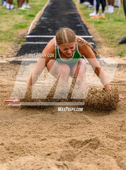 Thumbnail 3 in 5A East Conference Track Meet @ Mountain Home photogallery.