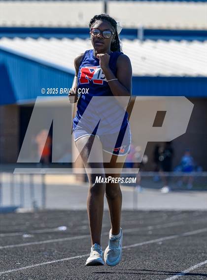 Thumbnail 3 in 5A East Conference Track Meet @ Mountain Home photogallery.