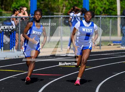 Thumbnail 3 in 5A East Conference Track Meet @ Mountain Home photogallery.