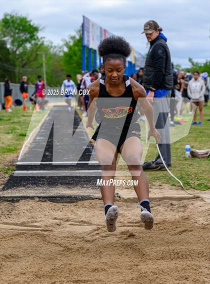 Thumbnail 3 in 5A East Conference Track Meet @ Mountain Home photogallery.