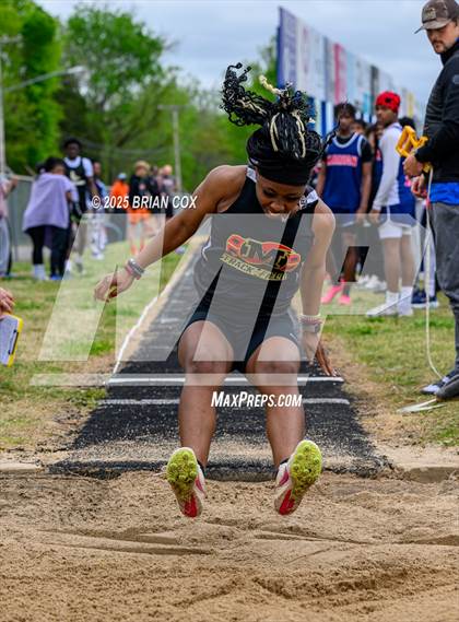 Thumbnail 1 in 5A East Conference Track Meet @ Mountain Home photogallery.