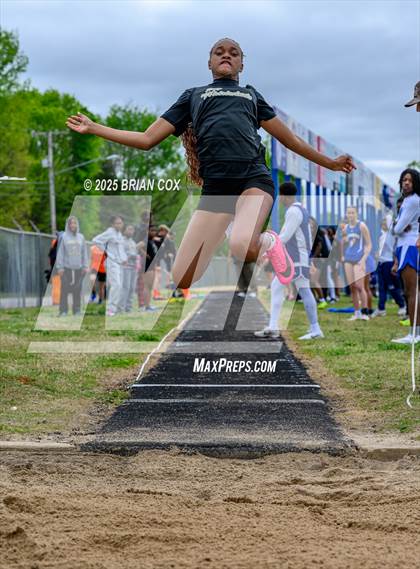 Thumbnail 3 in 5A East Conference Track Meet @ Mountain Home photogallery.