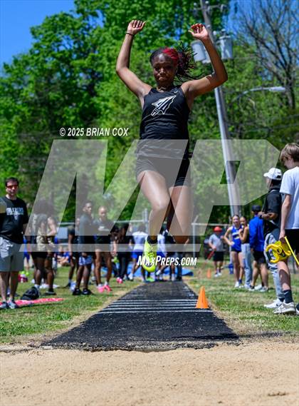Thumbnail 3 in 5A East Conference Track Meet @ Mountain Home photogallery.