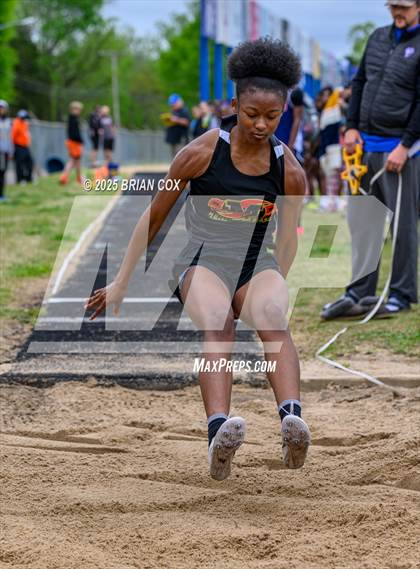 Thumbnail 3 in 5A East Conference Track Meet @ Mountain Home photogallery.