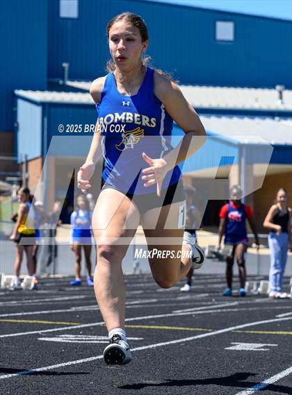 Thumbnail 1 in 5A East Conference Track Meet @ Mountain Home photogallery.