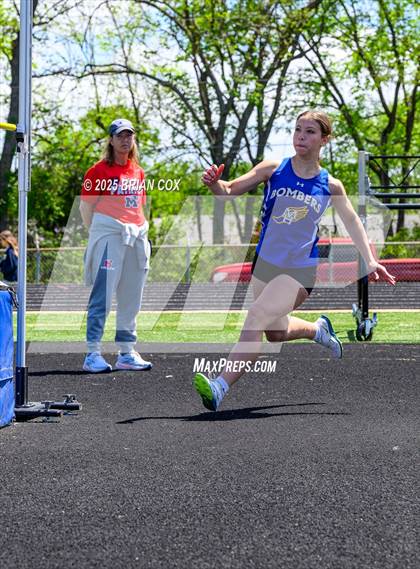 Thumbnail 1 in 5A East Conference Track Meet @ Mountain Home photogallery.
