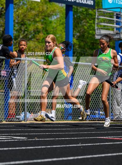 Thumbnail 2 in 5A East Conference Track Meet @ Mountain Home photogallery.