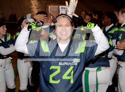 Thumbnail 2 in Green Valley vs Clark (NIAA 4A Desert Region Championship) photogallery.