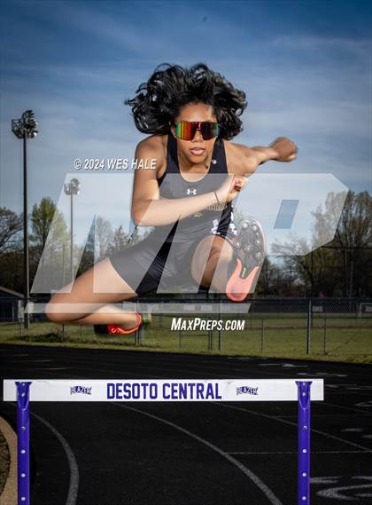 Thumbnail 2 in DeSoto Central (Team & Individual) photogallery.