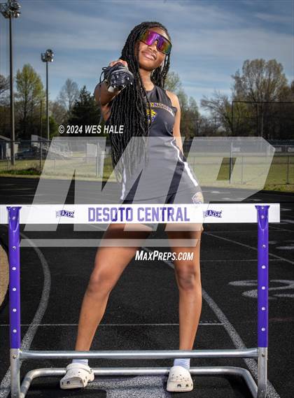 Thumbnail 2 in DeSoto Central (Team & Individual) photogallery.