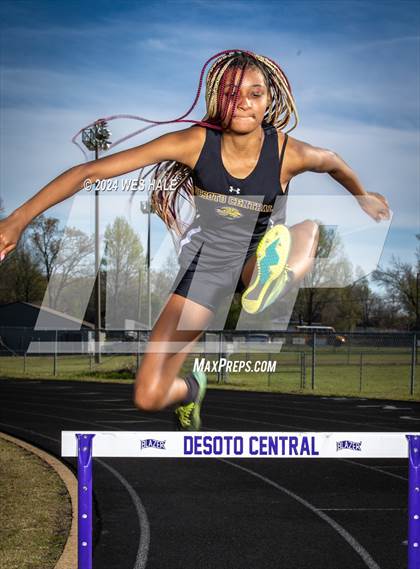 Thumbnail 1 in DeSoto Central (Team & Individual) photogallery.