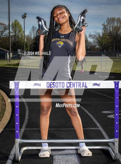 Thumbnail 2 in DeSoto Central (Team & Individual) photogallery.